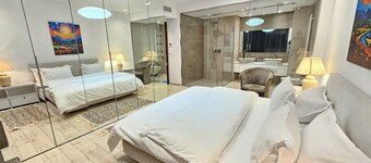 Stylish Luxe House with Garden Marsa