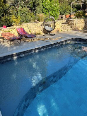 Pool - Maison Pour 2 Personnes, Calme et Détente au Pied du Luberon ! (Robion)
