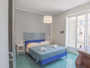 1 多间卧室、WiFi