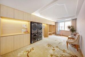 Interior - Vienna Classic Hotel (Honghua Lake Longfeng Branch, Huizhou) (Huizhou)