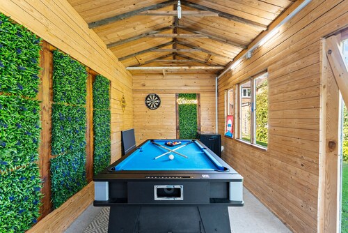 Spacious 4-Bedroom Family Retreat