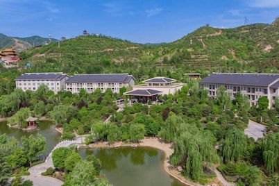 Jinshan Hotel