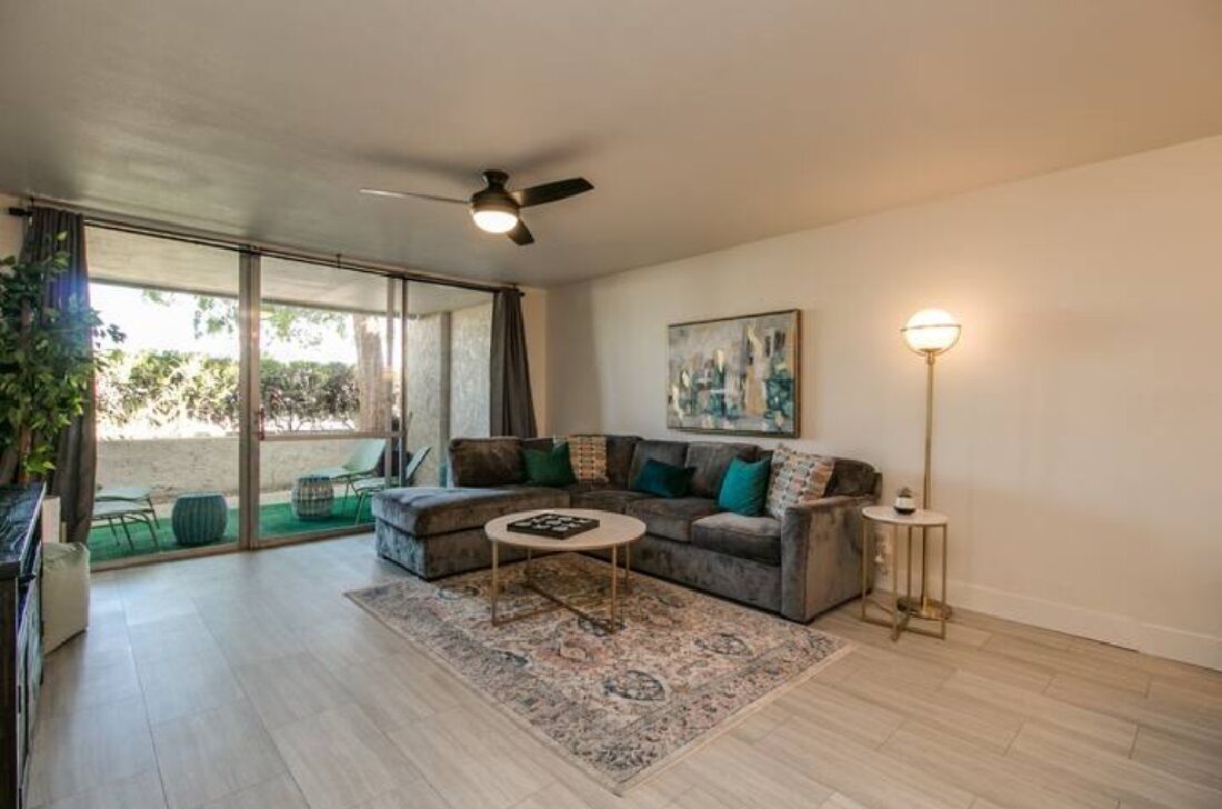 Hip and Comfy Condo in Hub of Old Town Scottsdale!