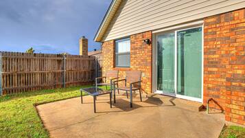 House | Terrace/patio