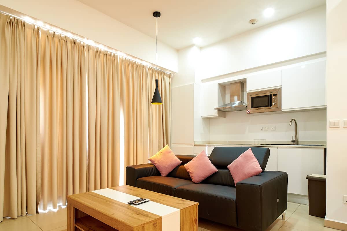 Luxury Room | Living area