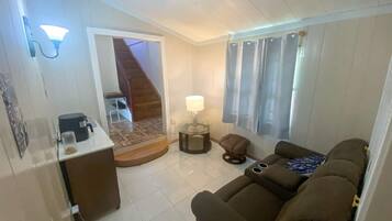 Stereo, computer monitors