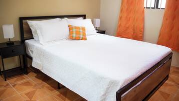 3 dormitorios, tabla de planchar con plancha, wifi gratis y ropa de cama