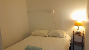 Unclassified image, 2 of 8, button - 4 bedroom Guest Suite  (Paddington)