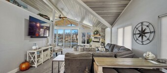 Captain Ron's House - Heated Pool - Hot tub - Games - Party Dock - Sleeps 22+  