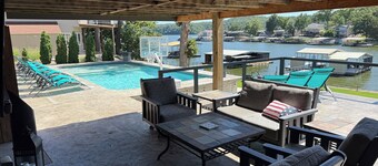 Captain Ron's House - Heated Pool - Hot tub - Games - Party Dock - Sleeps 22+