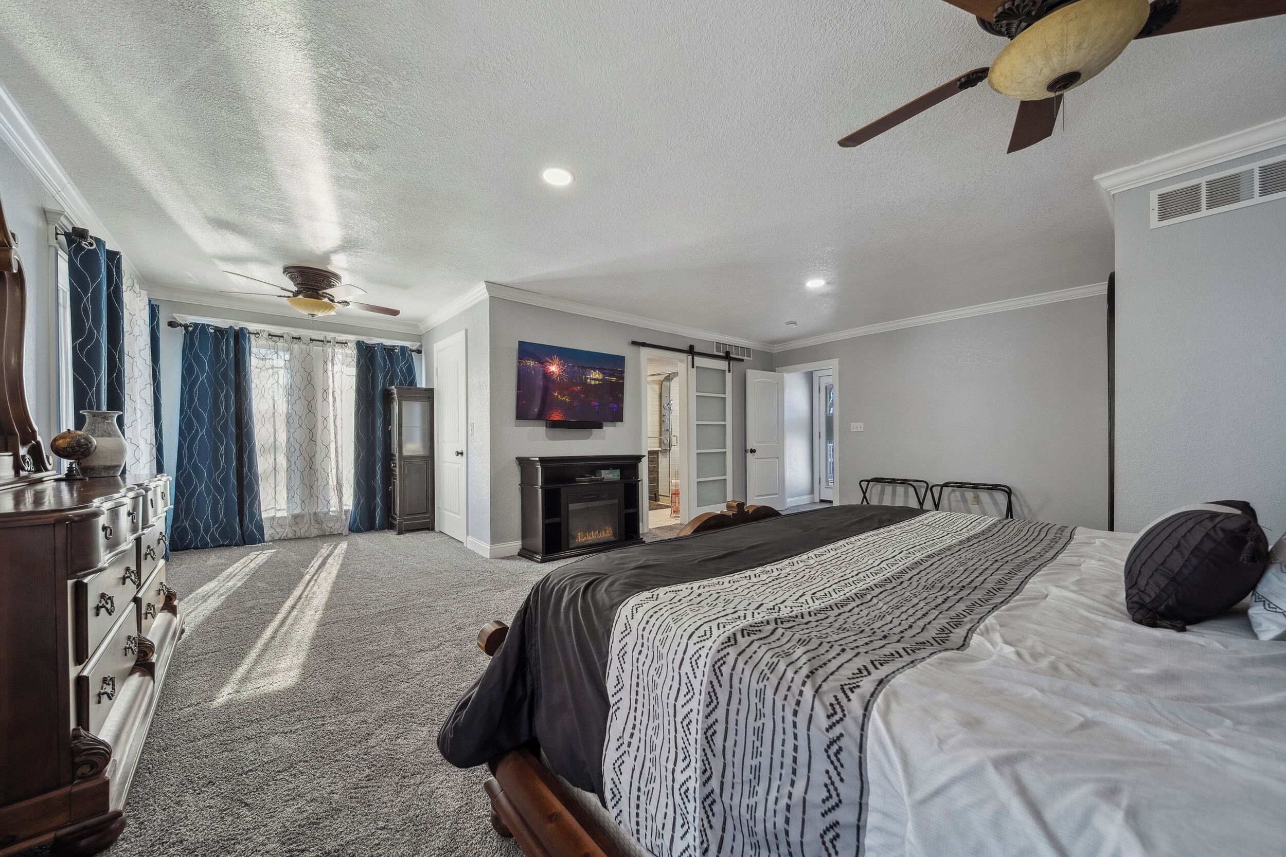 4 camere, ferro/asse da stiro, culla da viaggio, Wi-Fi gratuito