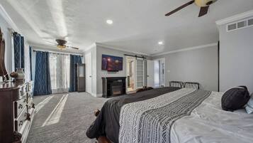 4 camere, ferro/asse da stiro, culla da viaggio, Wi-Fi gratuito