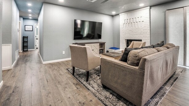 Signature House, 3 Bedrooms, Non Smoking, Kitchen | Living room