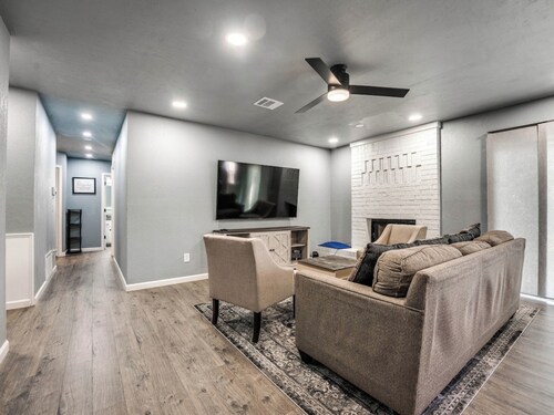 3BR Veteran-Owned Home in Quiet OKC