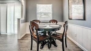 Signature House, 3 Bedrooms, Non Smoking, Kitchen | In-room dining
