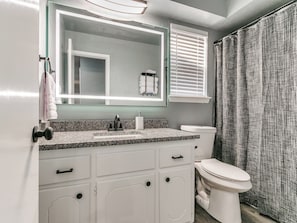 Bathroom - 3BR Veteran-Owned Home in Quiet OKC (Oklahoma City)