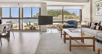 Playa de la Concha 9 by FeelFree Rentals