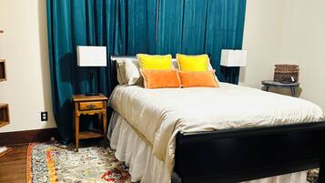 3 bedrooms, desk, iron/ironing board, free WiFi