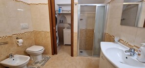 House | Bathroom