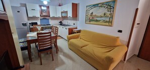 House | Dining