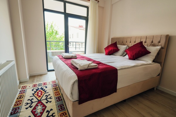 Espacio para trabajar con laptop y sistema de insonorización