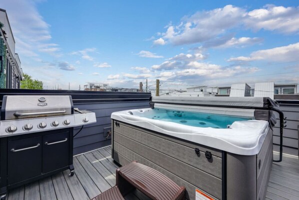 Bain à remous extérieur