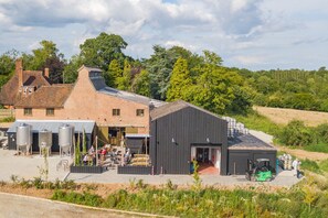 Exterior - Cascade - a holiday let by Bloom Stays that sleeps 2 guests in 1 bedroom (Tenterden)