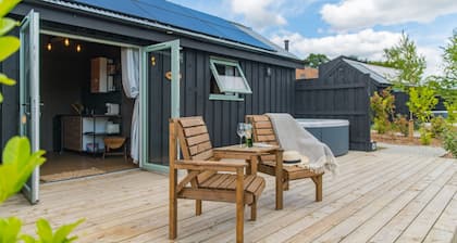 Challenger - a holiday let by Bloom Stays that sleeps 3 guests in 1 bedroom