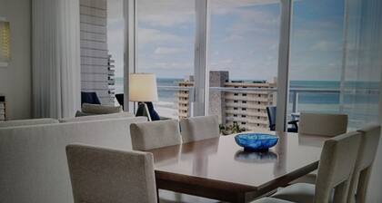 Charming 3-bedroom Gulf-view villa with many amenities in amazing Marco Island