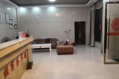 崇仁老伍商务宾馆