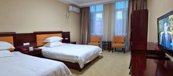Chongren Laowu Business Hotel