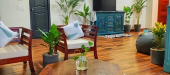 Charming 3-bedroom apartment with WiFi, AC in heart of  Udaipur