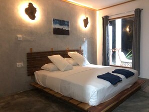 Chambre Deluxe double, vue sur la plage | Literie de qualité, lit avec matelas Tempur-Pedic, coffre-fort, bureau