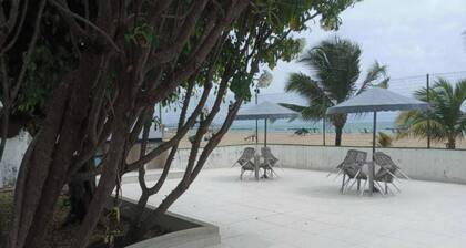 Beachfront Beachfront, open the gate to the sea - 3 bedrooms, barbecue, swimmin