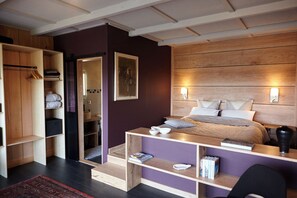 Bügeleisen/Bügelbrett, Reisekinderbett, kostenloses WLAN, Bettwäsche