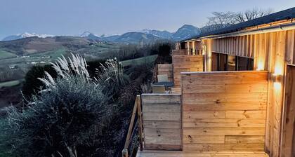 Thoreau Suite - A Large Studio With Mountain Views