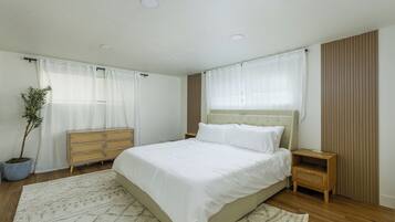 3 bedrooms, WiFi, bed sheets