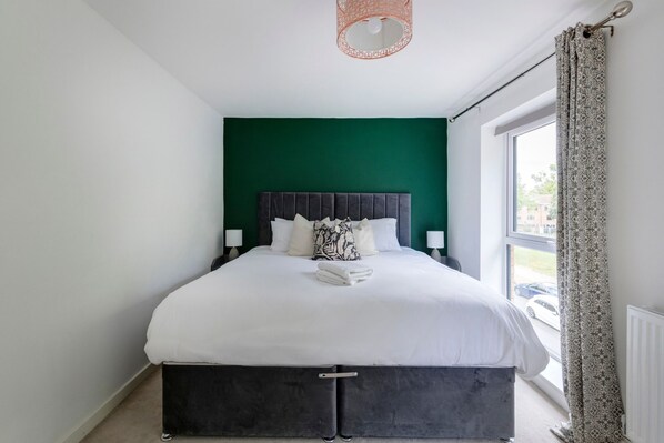 4 bedrooms, iron/ironing board, free WiFi, bed sheets