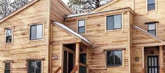 Modern 2-bedroom condo in gorgeous Truckee with access to Northstar Rec Center