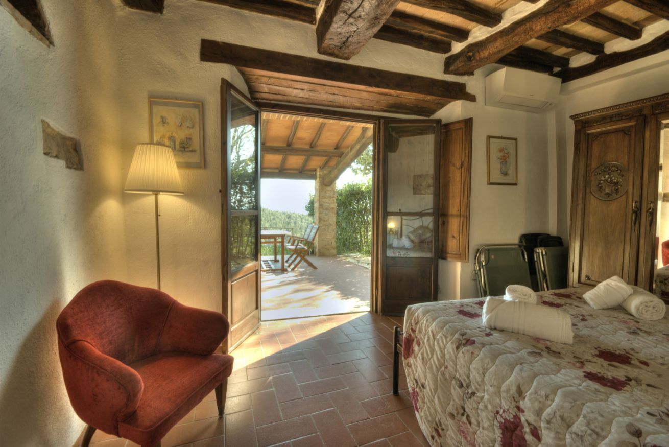 1 bedroom, iron/ironing board, travel crib, internet