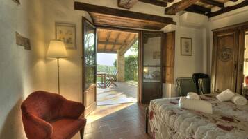 1 bedroom, iron/ironing board, travel crib, internet