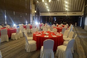 Unclassified image, 4 of 135, button - Regao Hot Spring Hotel (Fushun)