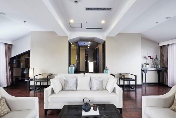 Unclassified image, 1 of 135, button - Regao Hot Spring Hotel (Fushun)