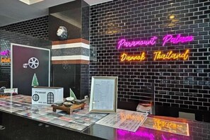 Lobby - Paramount Palace Hotel Dannok (Sadao)