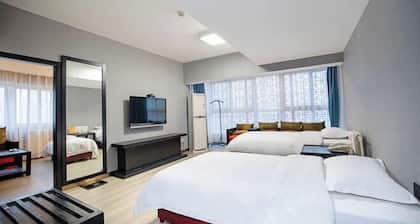 Maigode Hotel (Henan People's Hall Yanzhuang Metro Station)