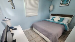1 bedroom, WiFi - The Snapper, at Paradise Cove (Englewood)