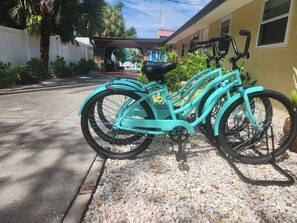 Property grounds - The Amberjack, at Paradise Cove (Englewood)