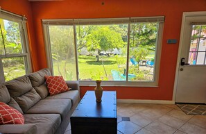 Living area - The Yellowtail, at Paradise Cove (Englewood)