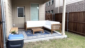Terrace/patio - Stunning 4-bedroom house in Vibrant Garland-Plano-Dallas Metro (Garland)