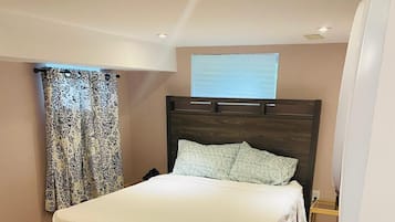 1 dormitorio, tabla de planchar con plancha, wifi gratis y ropa de cama